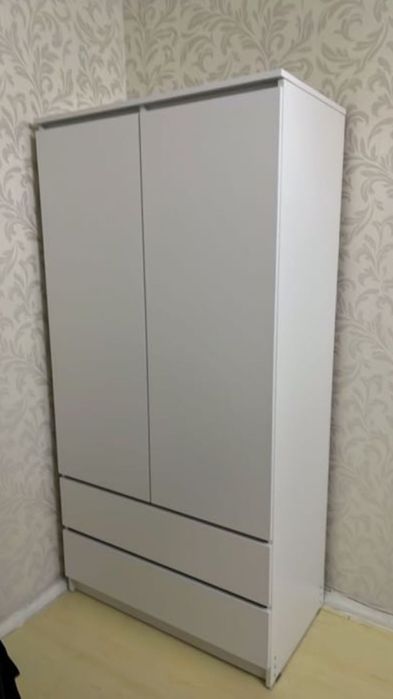 Продам не брльшой шкаф