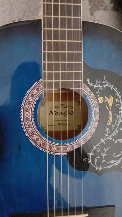 Гитара в хорошем состоянием