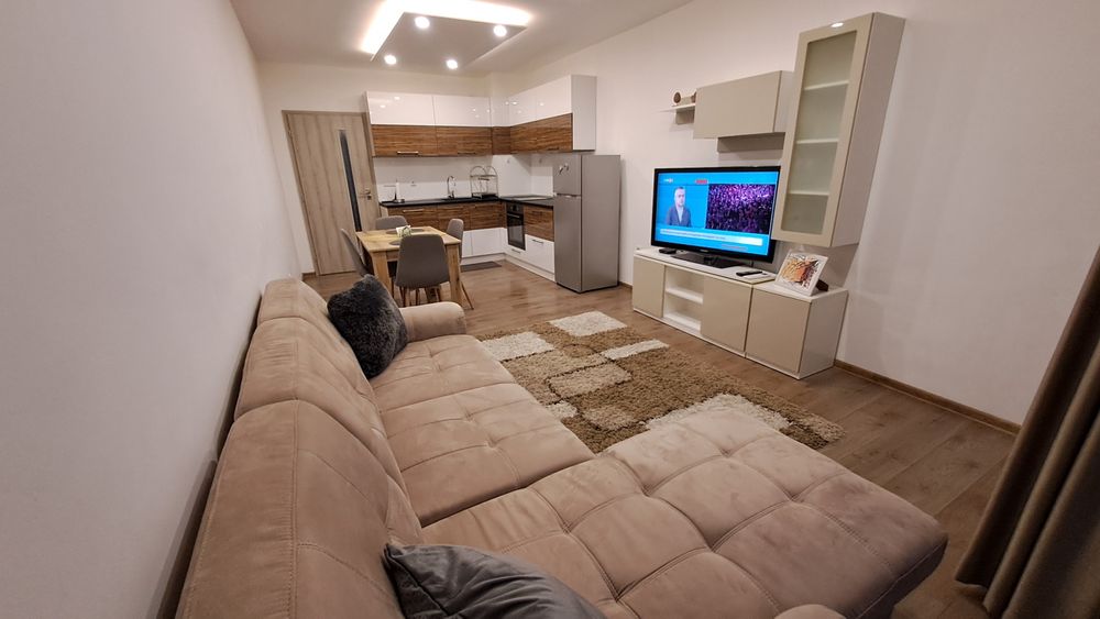 Дава се под наем Двустаен апартамент в Варна, Централна поща - 64 кв.м за 549 € - Снимка #3