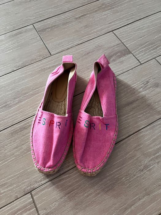 ЧИСТО НОВИ Еспадрили Esprit