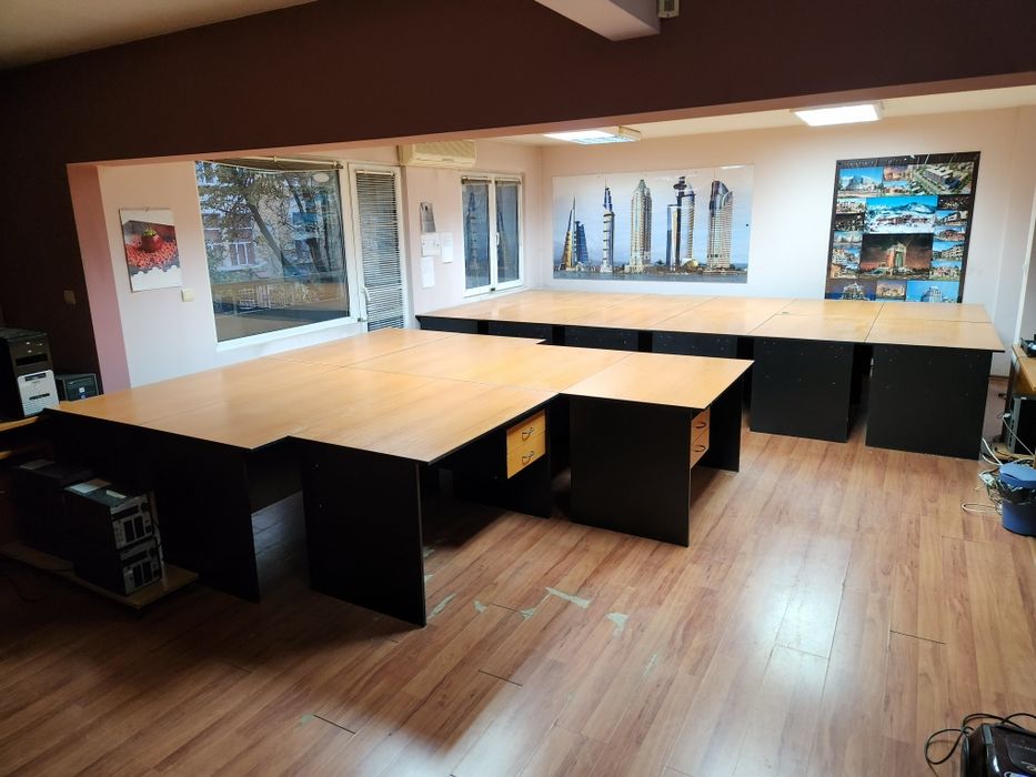 Офис оборудване и столове