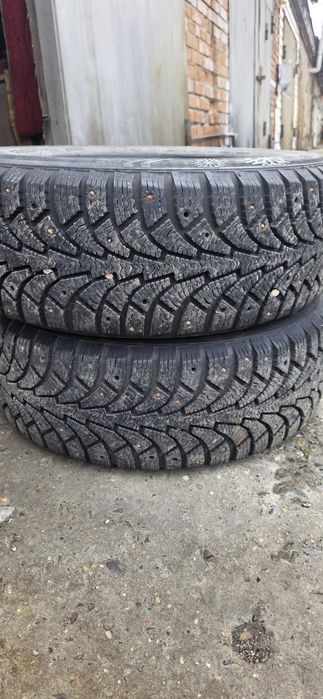 Шины 2шт. 205/60 R15 шип