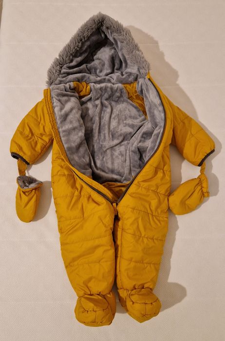 Combinezon de iarnă pentru bebeluși George, galben pt. copii