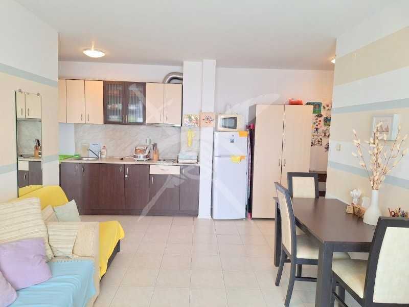 Продава се Двустаен апартамент в Свети Влас - 64 кв.м за 1180 €/кв.м - Снимка #4