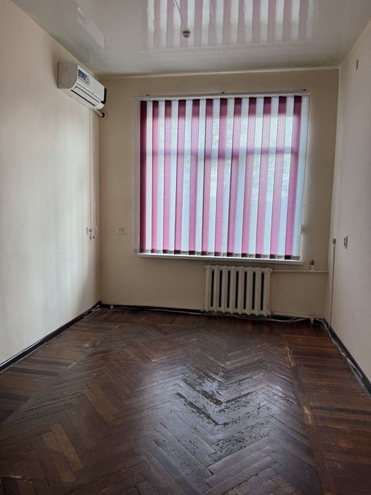 Чиланзарский район. Узбек фильм сдаются офисы от 10 до 100м2 с мебелью