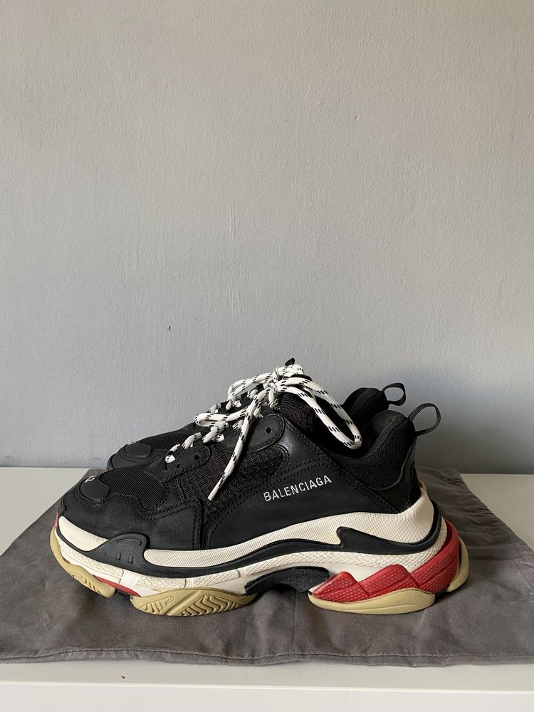 bred balenciaga triple s