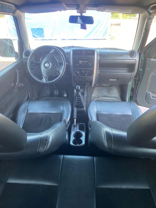 Suzuki Jimny 1,3 benzină pregătită de offroad