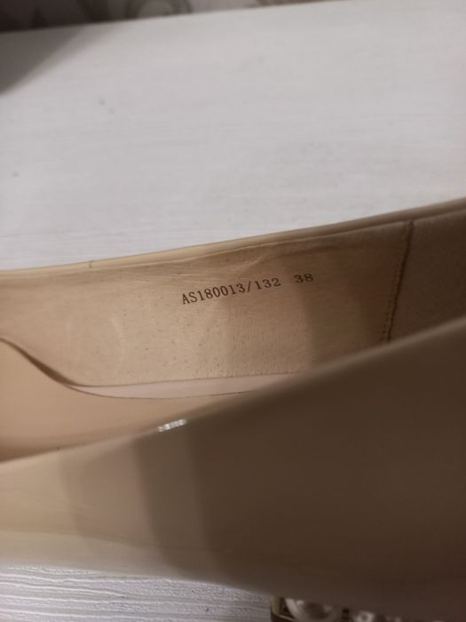 Туфли женские,симпатичные.