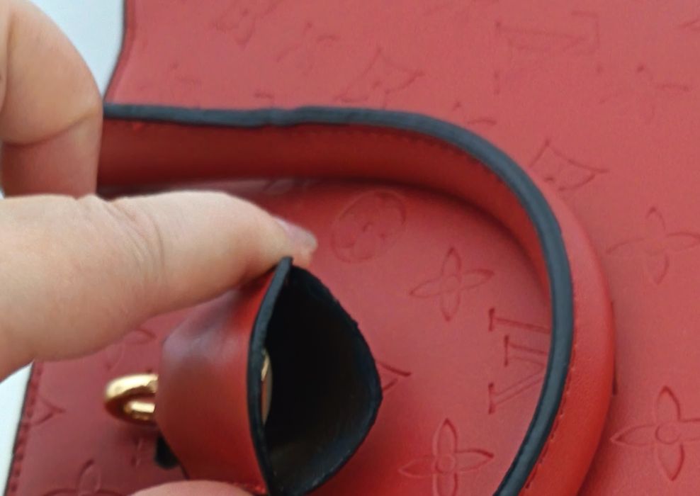 Vand geanta Louis Vuitton autentică