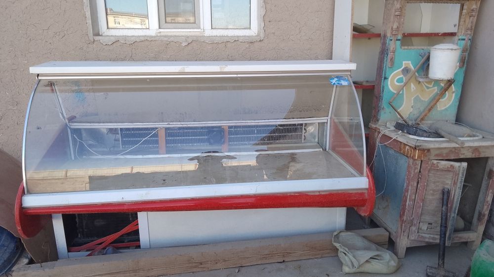 Холодильник ветрина