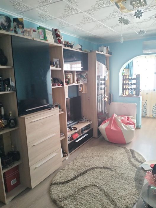 Vand Apartament 3 camere