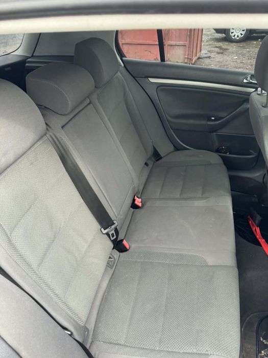 Продавам салон за Vw golf 5