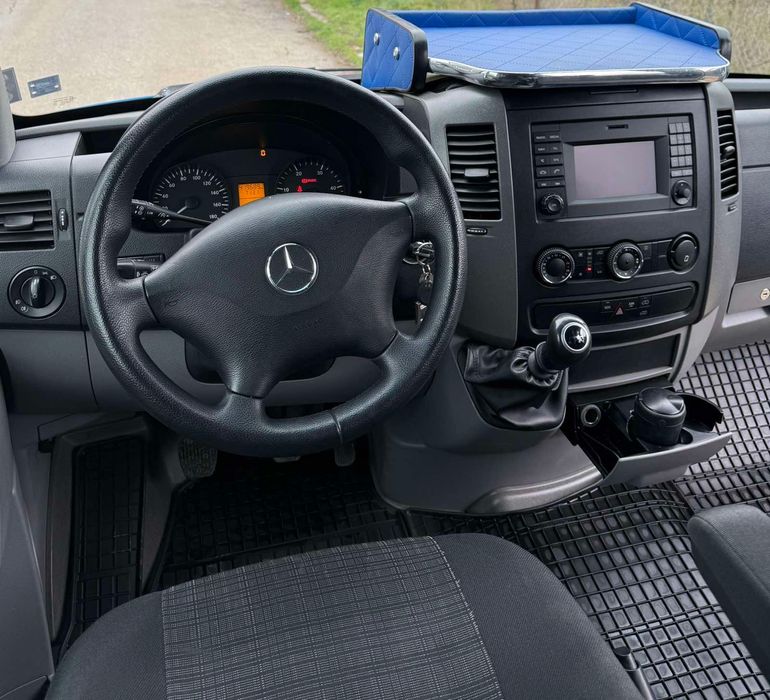 Продавам Микробус Mercedes-Benz Sprinter 319 CDI и платформа !