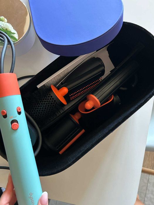 Dayson i.d Airwrap Нов все още в гаранция