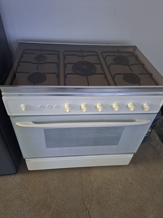 5 талик газ плита сотилади хама нарсаси ишлайди духофкаси зур