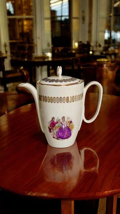 Френски сервиз за чай и кафе Porcelaine de Luxe de la Compagnie Nation