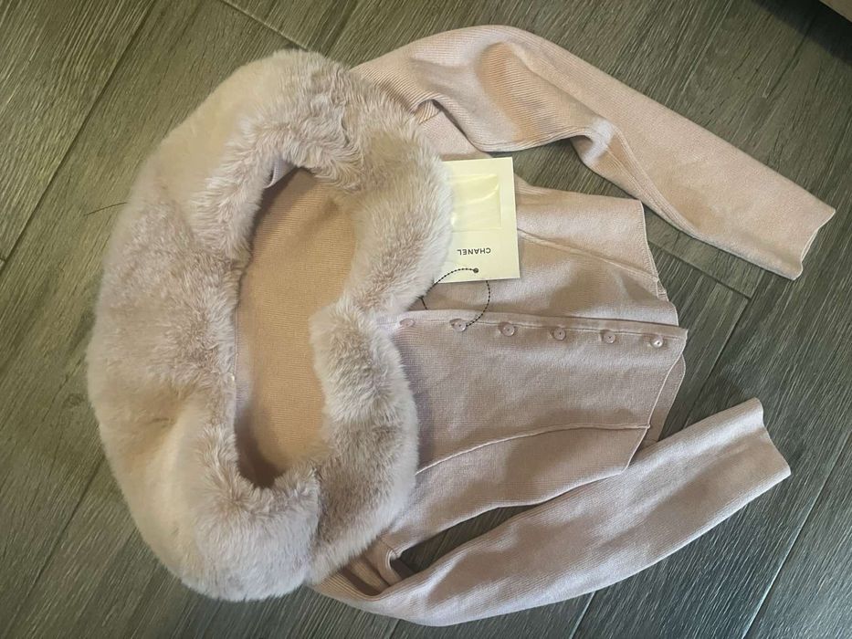 Жилетка  с втален силует