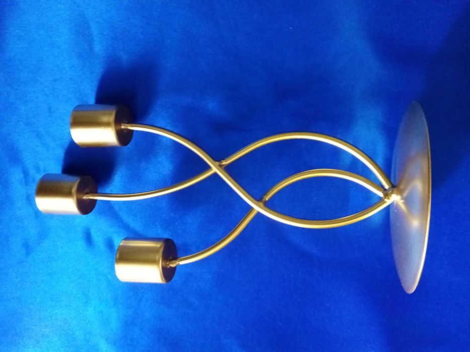 Sfeșnic/Suport Lumânări 3 brațe metal H 22 cm. Nou