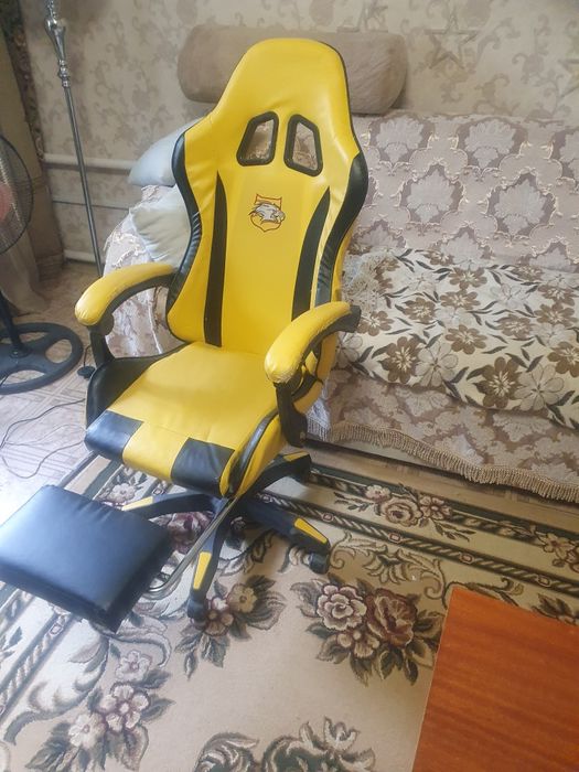 Продаю игровое кресло