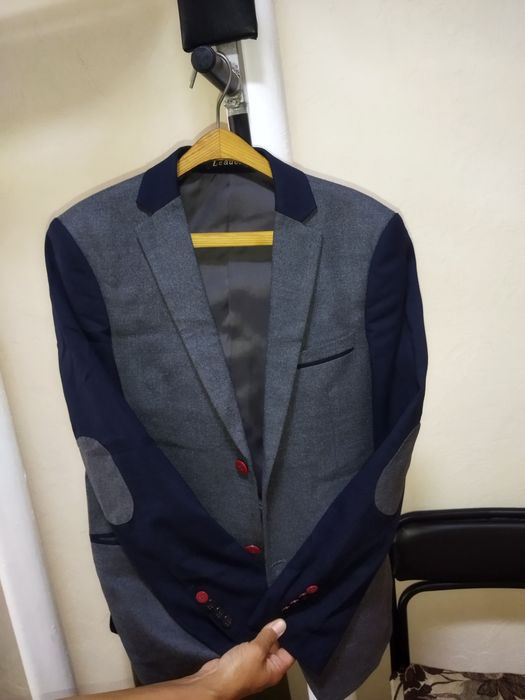 Продам подростковые пиджаки