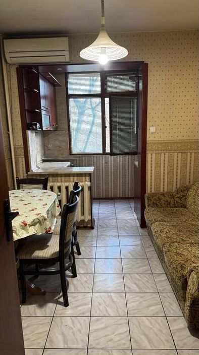 Дава се под наем Тристаен апартамент в Пловдив, Кършияка - 78 кв.м за 459 € - Снимка #1