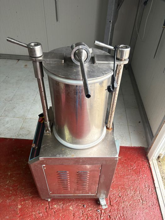 Șpriț pentru cârnați și salam profesional