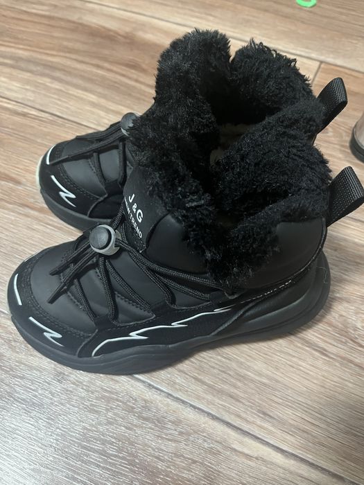 Отдам за шоколадку