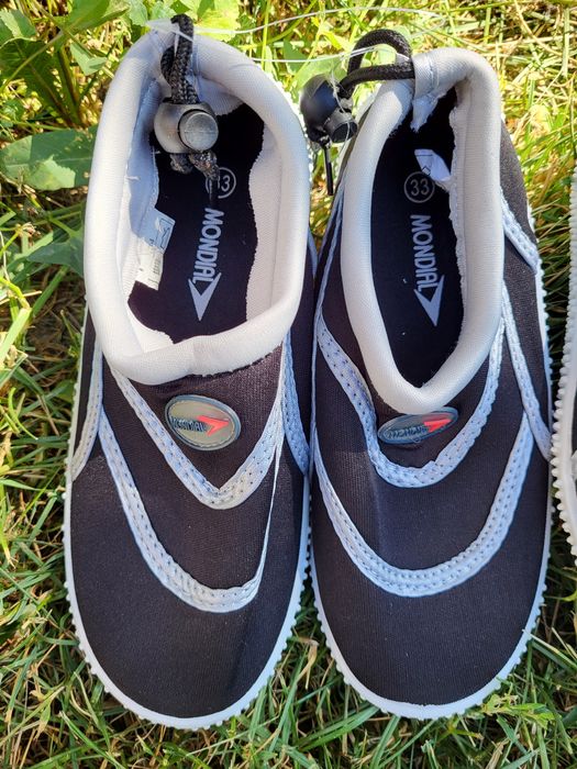 Аквашузы новые  31р