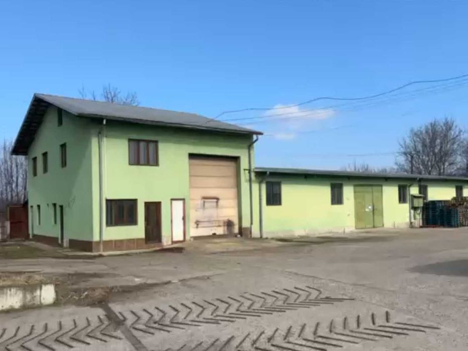 Spatiu de inchiriere/vanzare depozitare - Roman