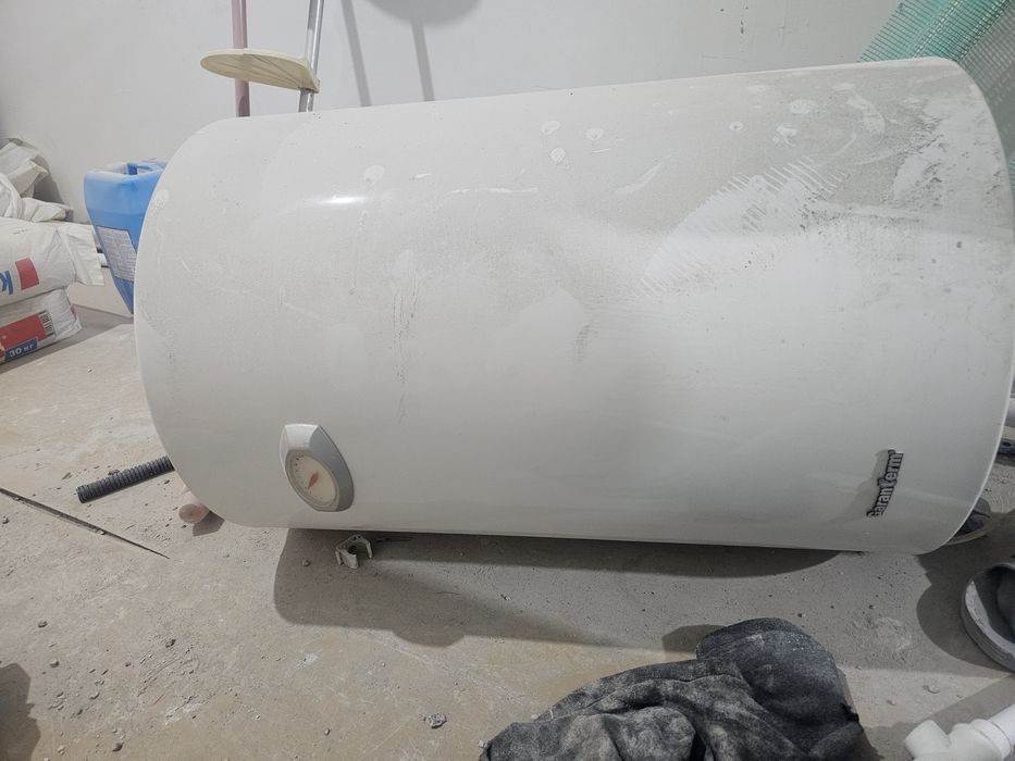 Электрический водонагреватель Garanterm ER80V (Аристон)