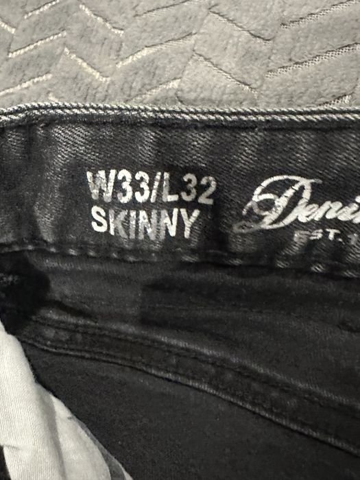 Черни дънки като нови са