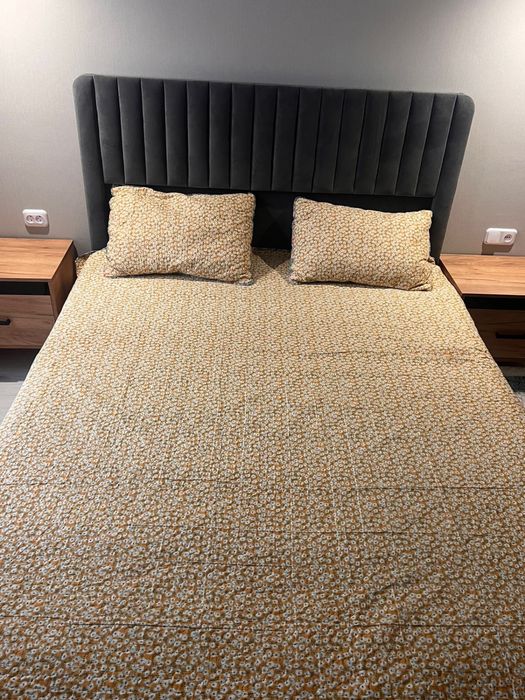 Продаю Спальный гарнитур