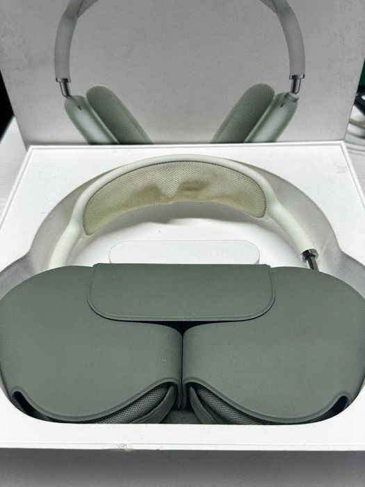 Марка наушников: AirPods Max