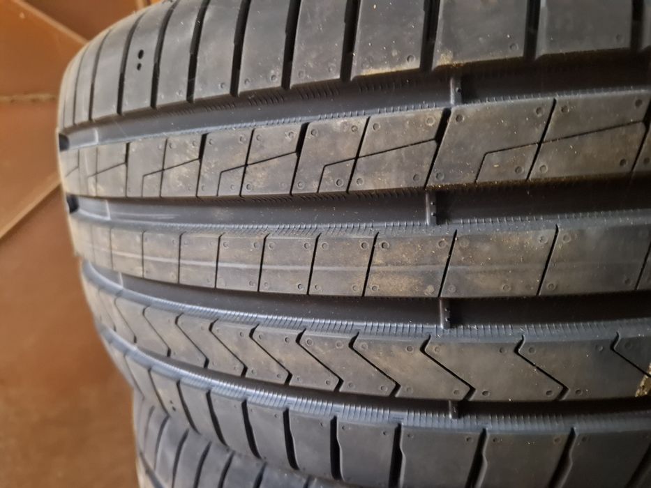 Anvelope de vara  235/45 R17