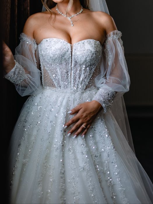 Vand Rochie Mireasa de Lux