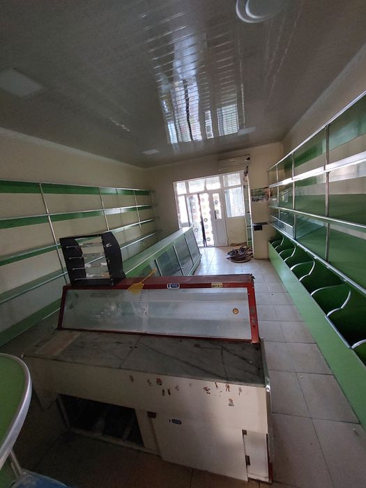 Продаётся нежилое помещение под магазин