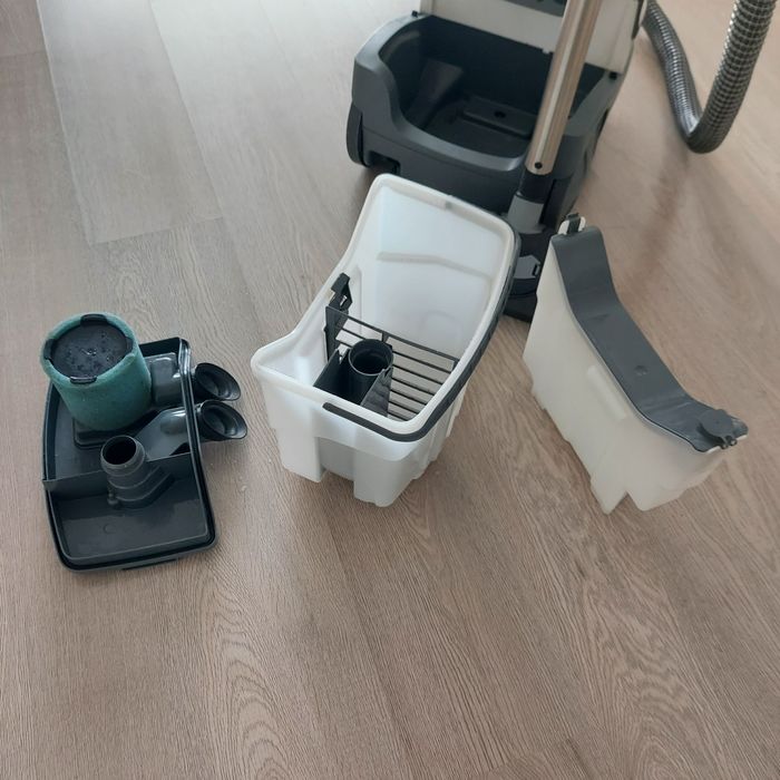 Пылесос Bosch в хорошем состоянии