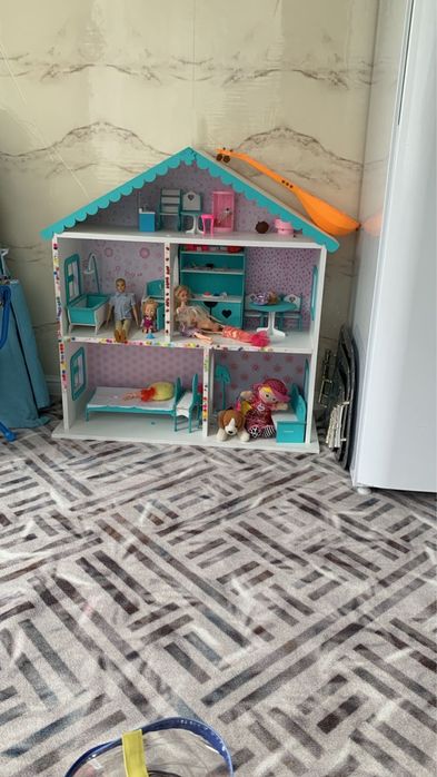 Игрушечный дом с мебелью, девчячий