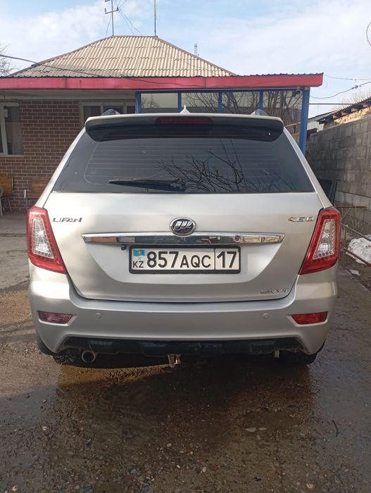 Машына в идеальном состоянии LIFAN x60