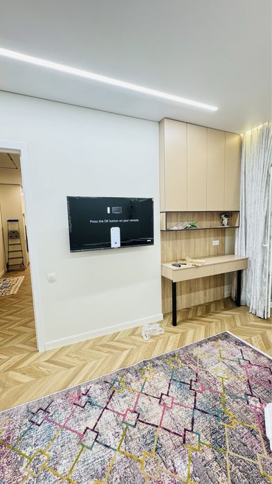 Установка телевизора, кронштейна, установка телевизора.