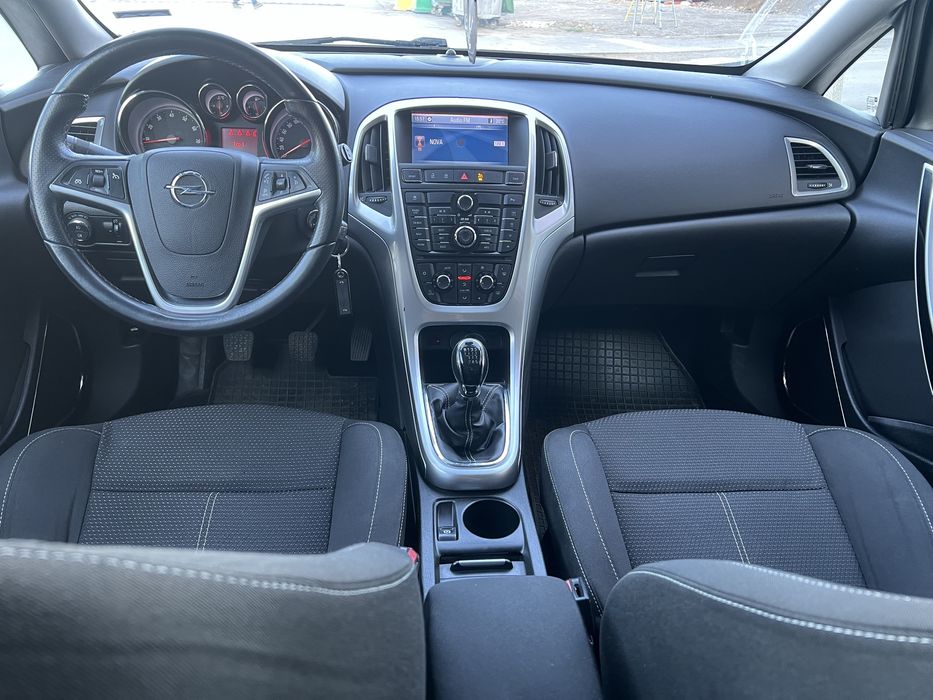 Opel Astra J, 1.6 Turbo