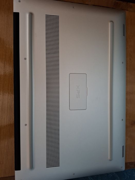 laptop DELL XPS 9570 I5 8300H ( GTX 1050 )