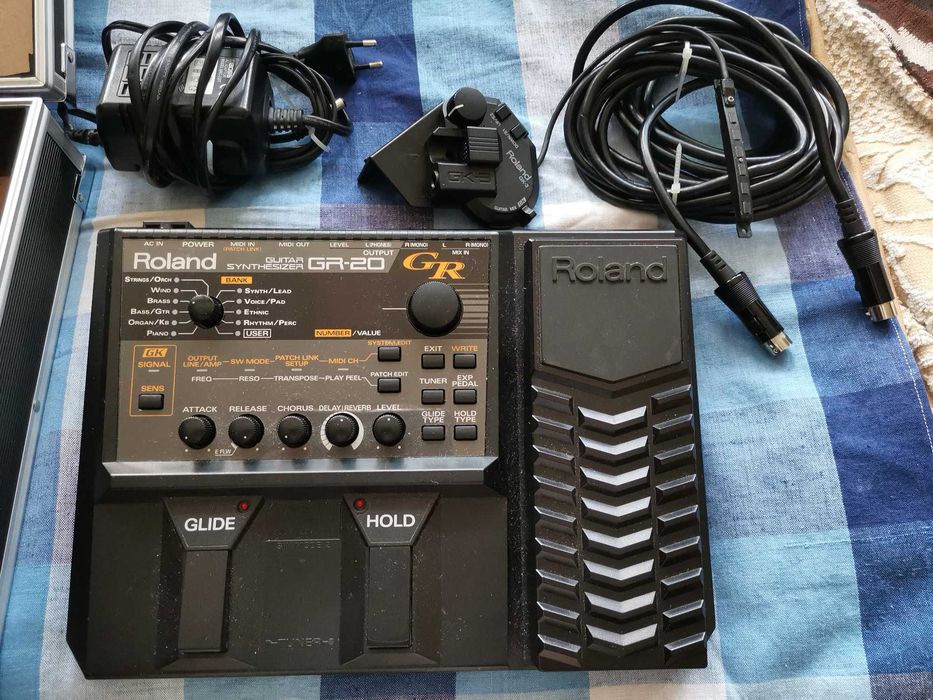 Roland gr20 +gk3 /midi cable -синтезатор за китара>   НАМАЛЕНИЕ