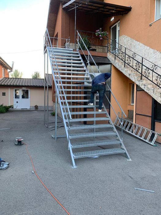 Scara metalica zincata