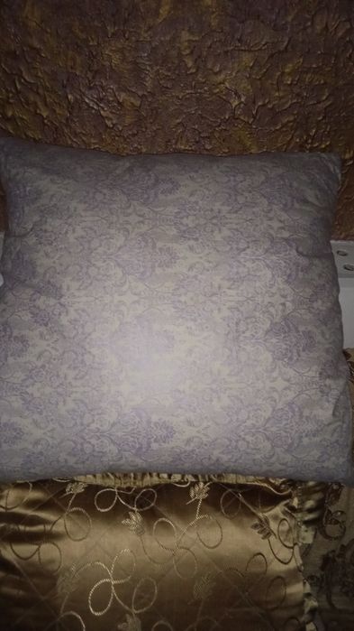 ПОДУШКИ,продам дёшево