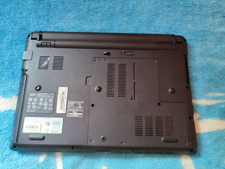 Leptop acer aspire 4810T