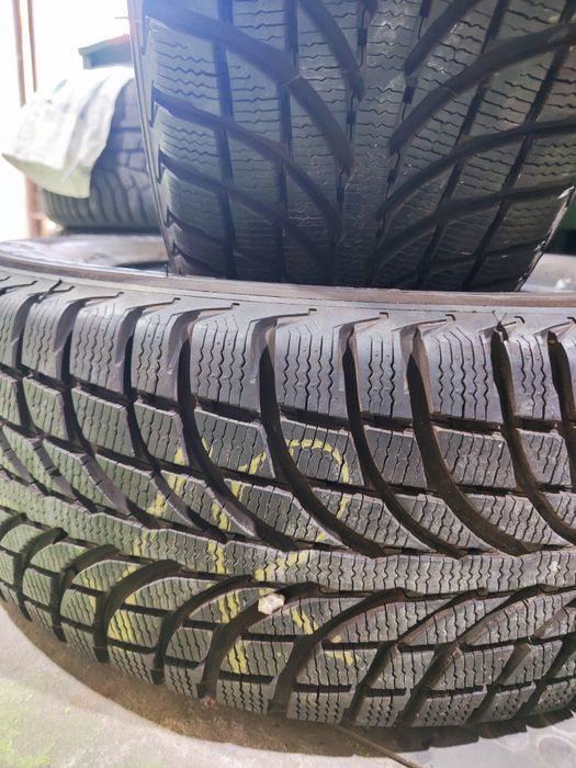 2 бр зимни 235/65/17 Michelin