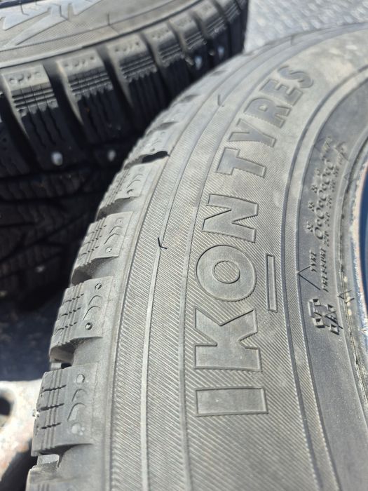 195/65R15 Nokian