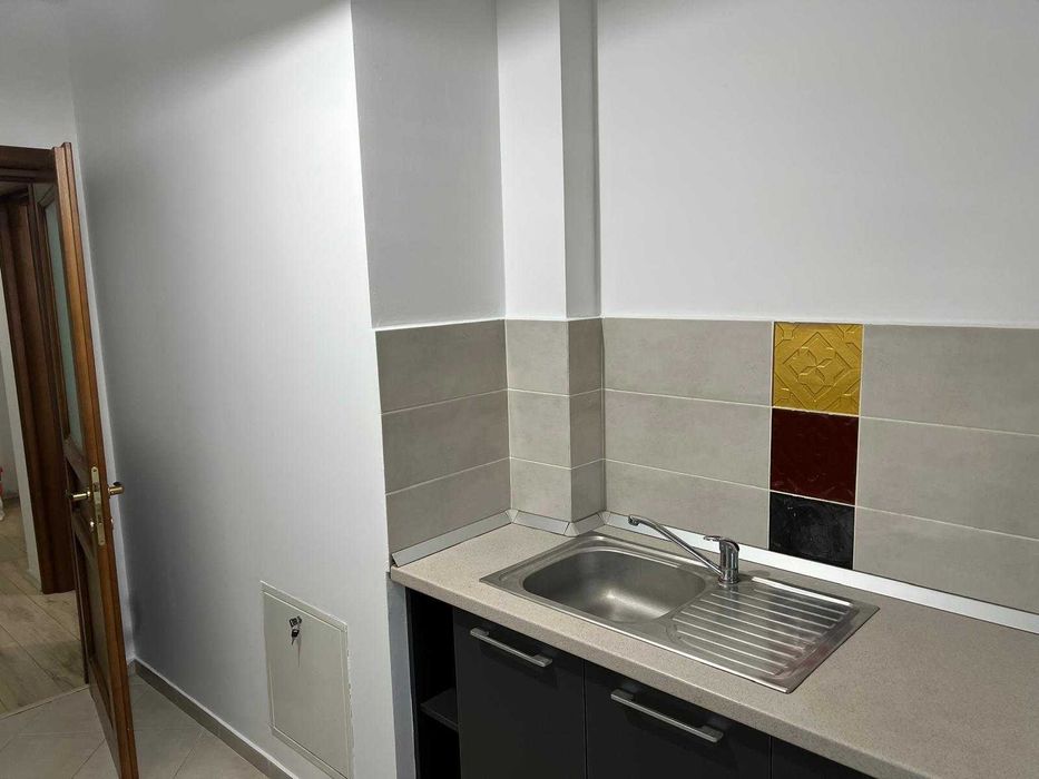 Proprietar inchiriez garsoniera bloc nou zona Mall