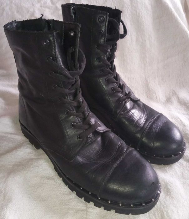 Зимни дамски обувки. размер 39